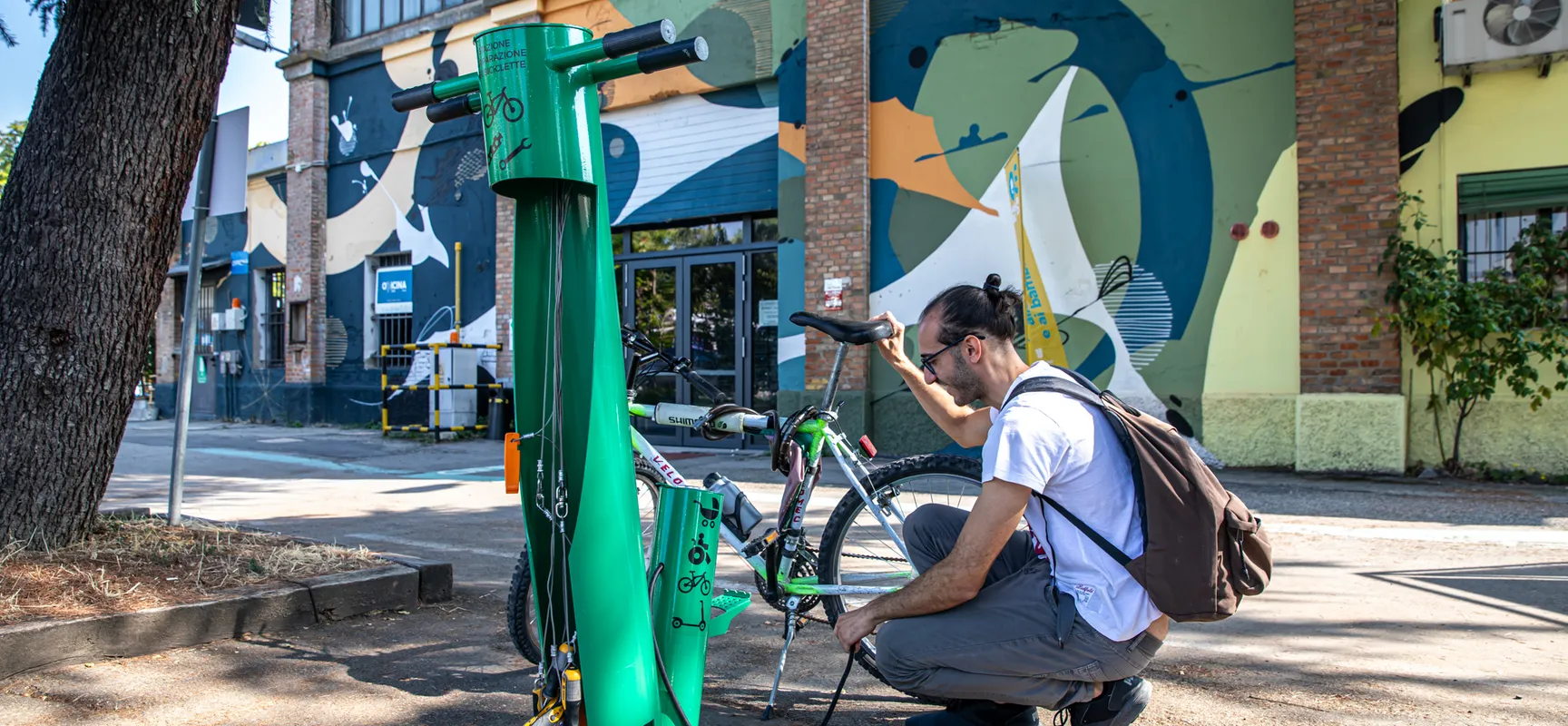 DumBO's community bike repair station