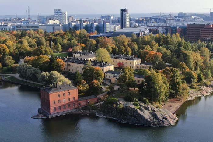 Lapinlahden Lähde and the historical Lapinlahti hospital park from air