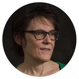 Amelia Jones