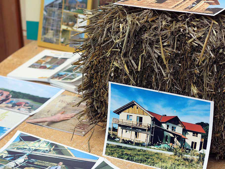 howtostrawbalebuild-slideshow-140519084821-phpapp01-1